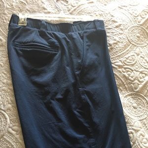 Under Armour Golf Shorts Size 32w